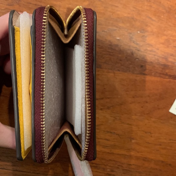 NWT Tory Burch Block Medium Wallet - Picture 7 of 9